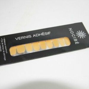 Vernis jaune en patch