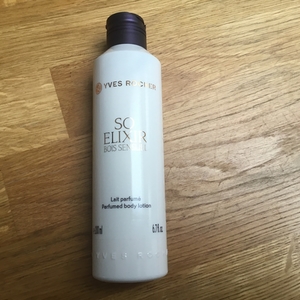 Lait parfumé « SO ELIXIR Bois Sensuel »