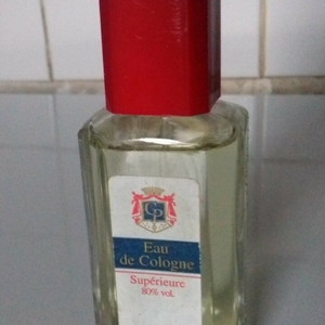 Eau de Cologne :  "Les Victoriennes"