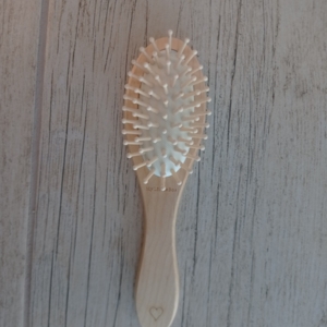 Brosse à cheveux en bois