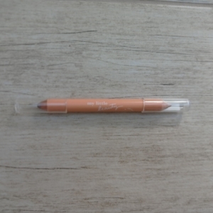 Crayon fard à paupières
