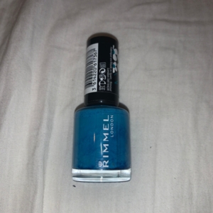 Vernis bleu