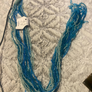 Collier perles bleues