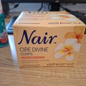 Nair cire divine