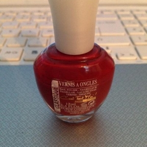 Vernis Rouge