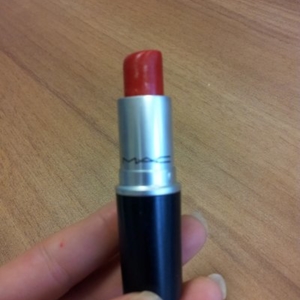 Rouge à lèvre Red de  MAC