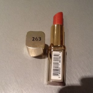 Rouge color riche