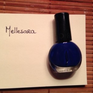 Vernis bleu