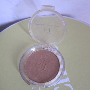 Healthy glow bronzing powder