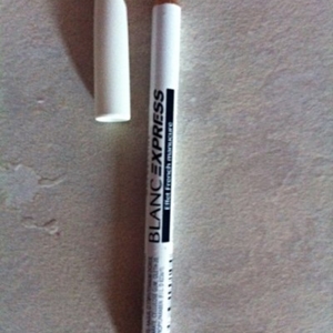 Crayon french manucure blanc