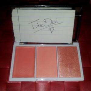 trio blush