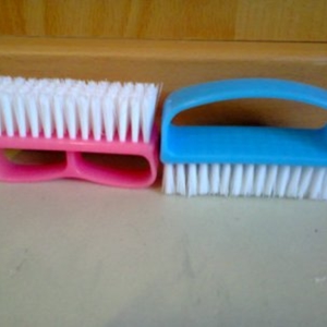 Lot de 2 brosses à ongle