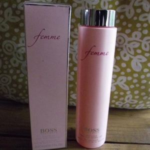 Gel parfumé pour le bain et la douche Femme
