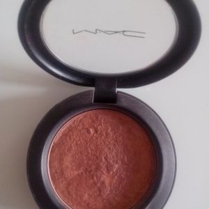 Powder Blush MARGIN