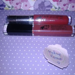 Gloss yes love