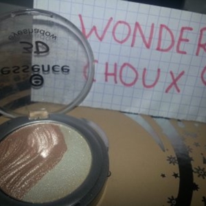 Essence 3D eyeshadow