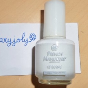 vernis blanc french manucure