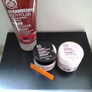 Lot 2 produits visage / 1 produit corps