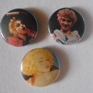 Badges Madonna