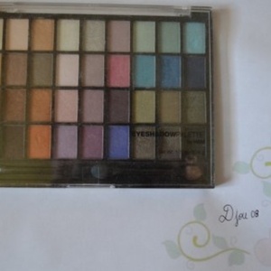 Palette d'ombre à paupières