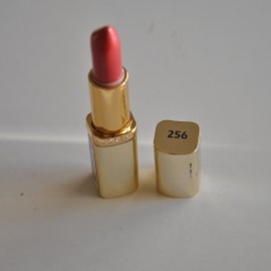 Rouge à lèvres L'Oréal