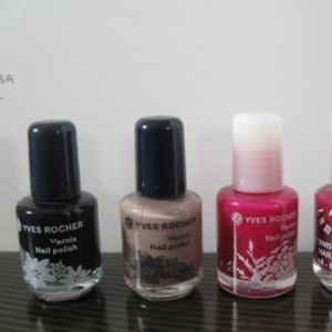 Lot 4 vernis