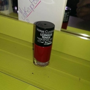 Vernis classique longue tenue rouge sang