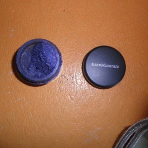 Pigment bare minerals