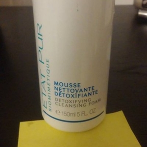 Mousse Nettoyante Detoxifiante