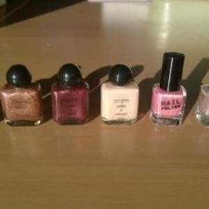 Lot de vernis