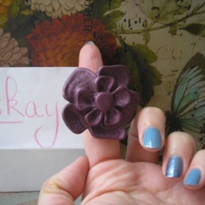 bague fleur violette