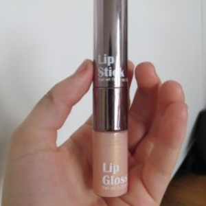 Rouge à lèvre/gloss nude