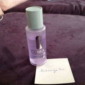 Lotion clarifiante clinique