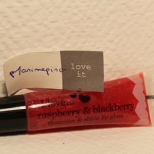 Gloss raspberry & blackberry