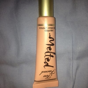 Melted nude