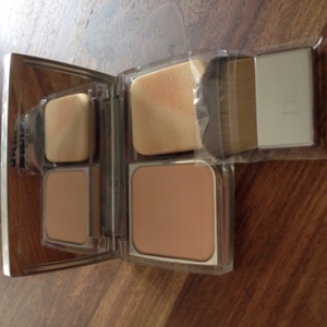 Diorskin nude compact