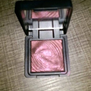 long lasting eyeshadow