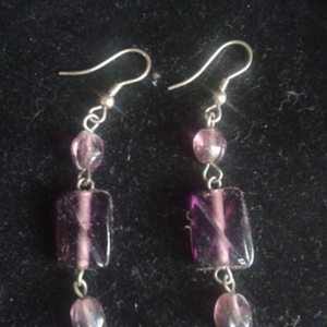 boucles d'oreilles longues violettes