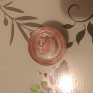 Dream touch blush