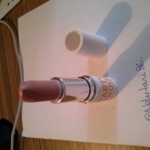 Partyy proof mate lipstick