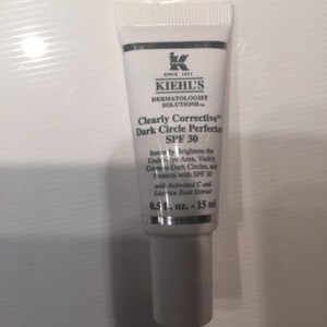 CLEARLY CORRECTIVE DARK CIRCLE PERFECTOR SPF 30 So