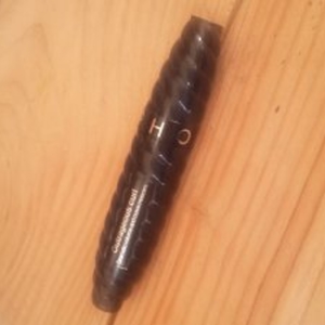 mascara outrageous volume noir