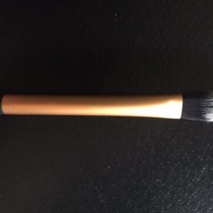 Pointed foundation brush