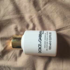 Gel parfumé pour la douche