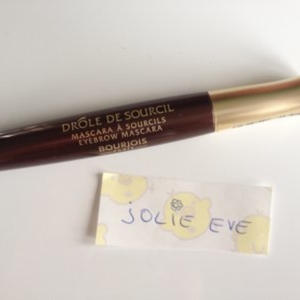 Drôle de sourcil