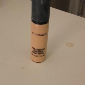 Concealer Pro Long Wear