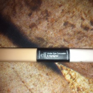 Under eye Concealer & highlighter