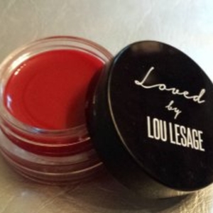 Rouge à lèvres crème