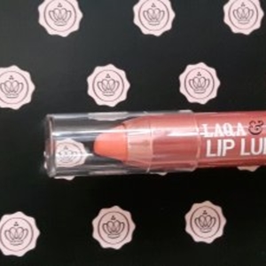 Lip lube