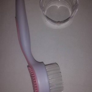 Brosse nettoyante double (poil/caoutchouc) avec pr
